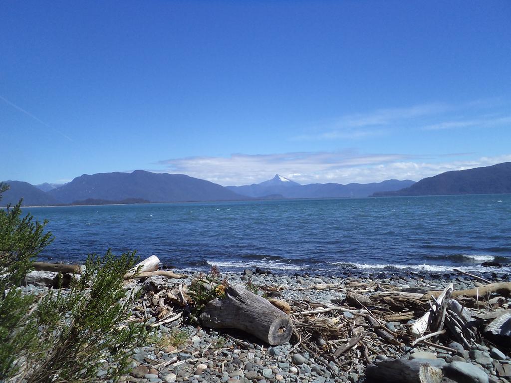 Alojamiento Junto Al Mar Chaitén Exterior foto
